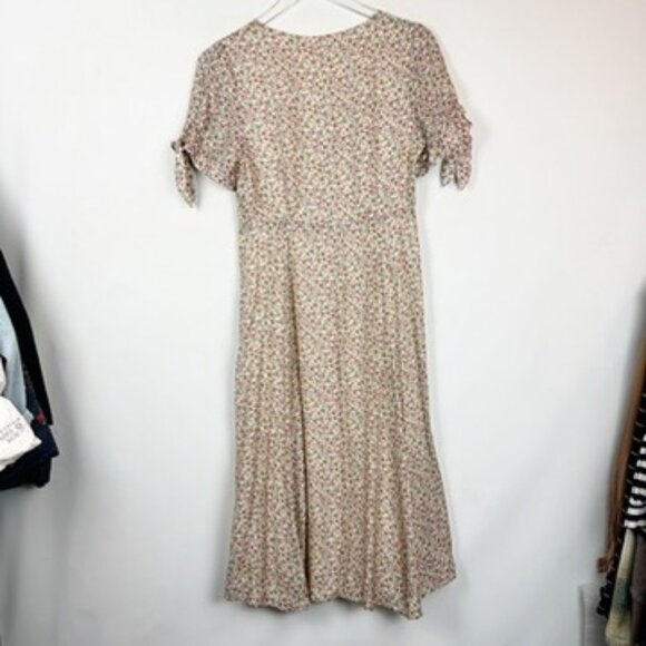 Sezane Vic Dress in Lily Floral 36 Silk - Picture 3 of 8